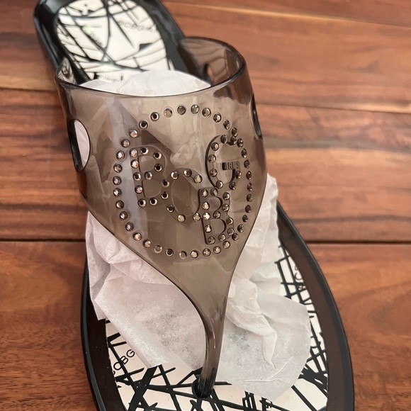NWT BCBG Size 10 Black Jelly Sandals Slides Flip Flops - Picture 4 of 8